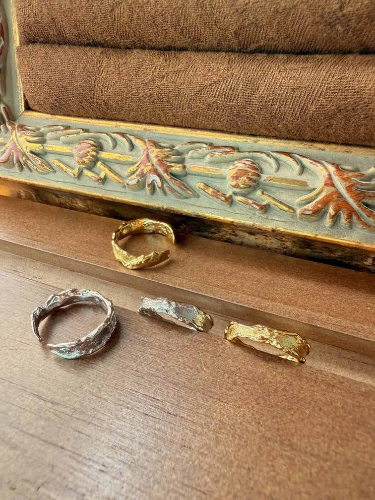 Crumpled Glow Ring