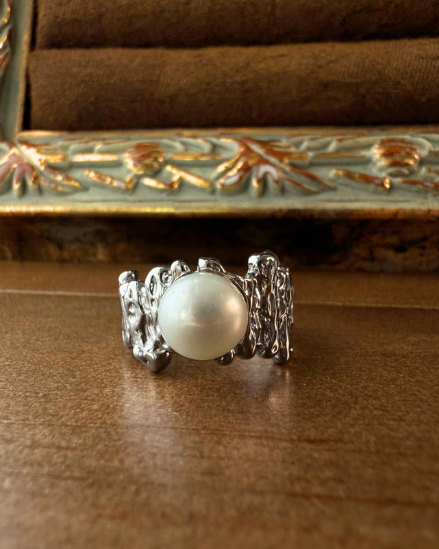 Lustrous Core Ring