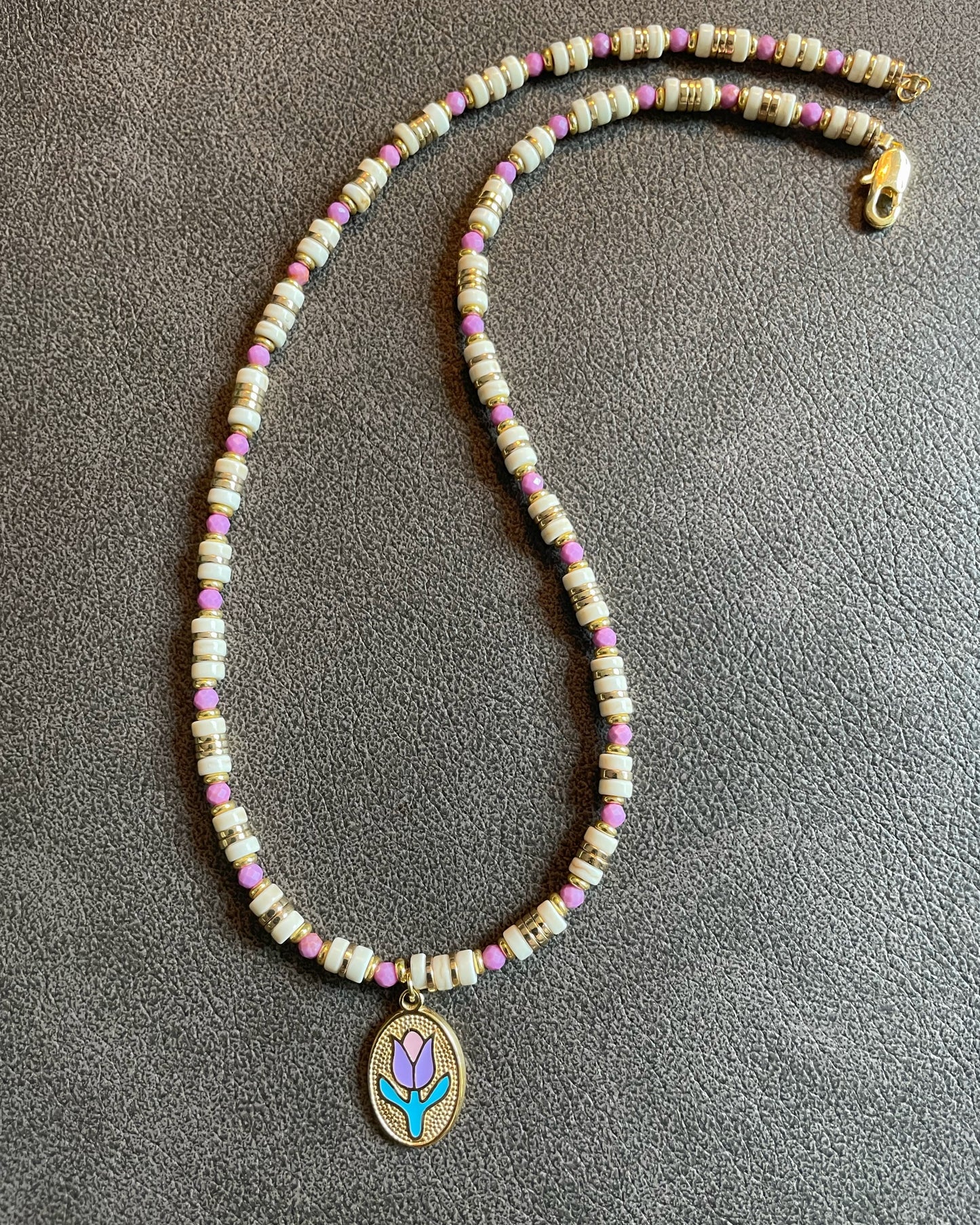 Necklace with tulip charm and Phosphosiderite beads – Bloom Tulip by Refla