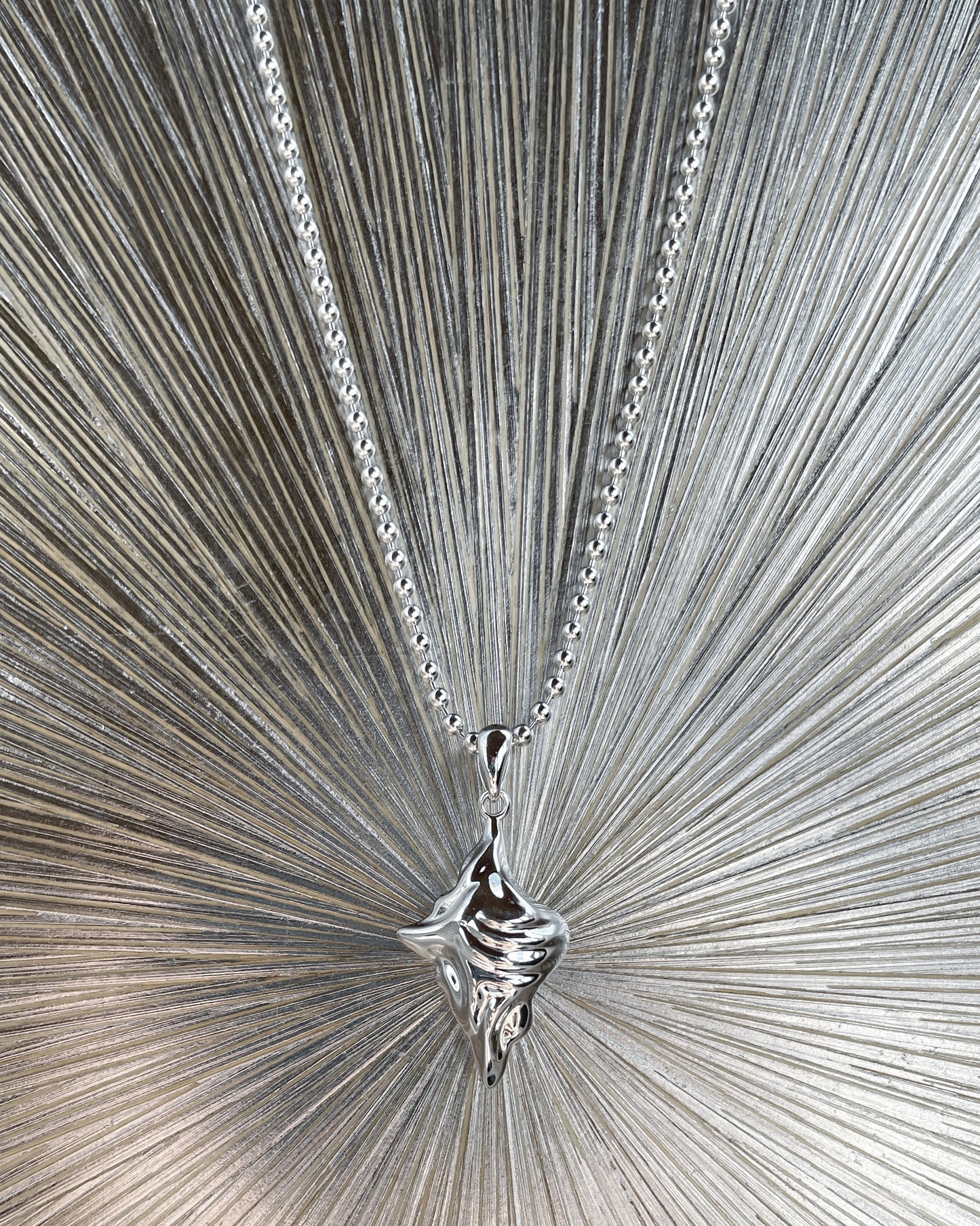 Shellborn Pearl Necklace