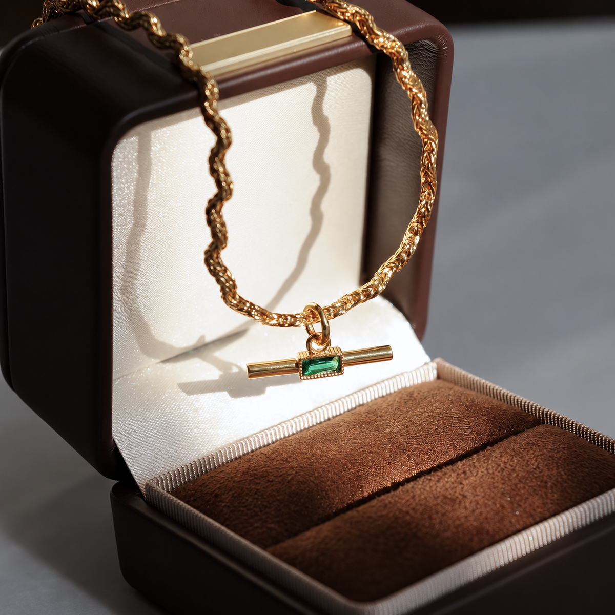 Twist Rope Necklace – Black/ Green Zircon