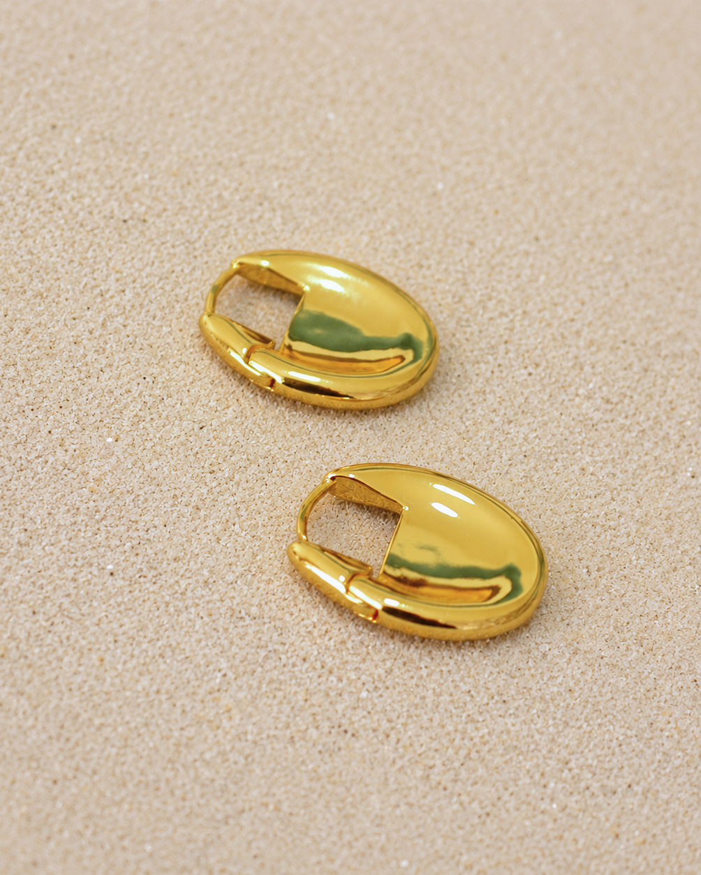 Pebble Oval Hoops