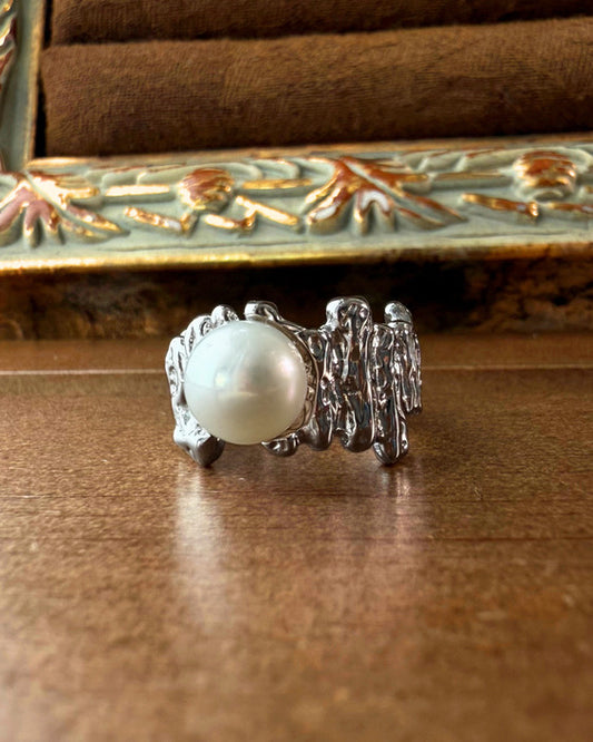 Lustrous Core Ring