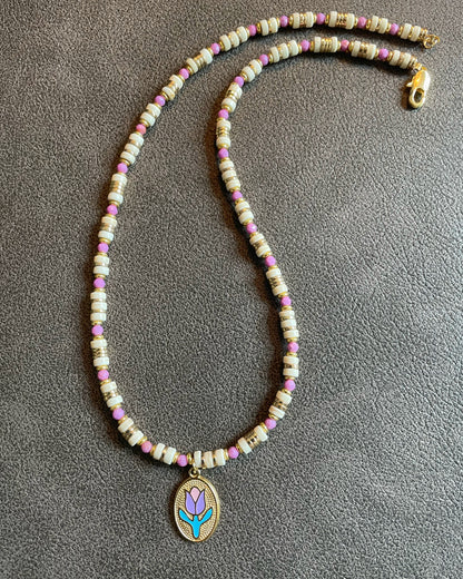 Necklace with tulip charm and Phosphosiderite beads – Bloom Tulip by Refla