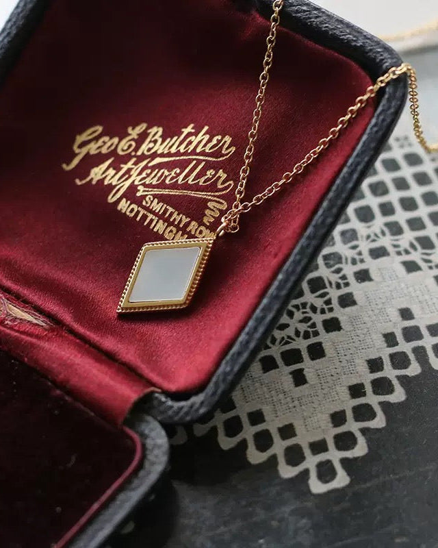 Mira Mother-of-Pearl Necklace