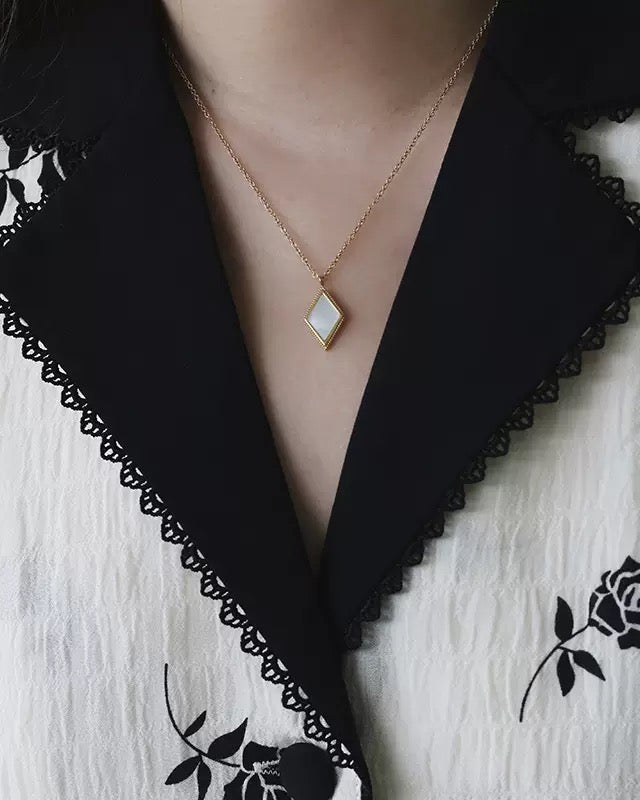 Mira Mother-of-Pearl Necklace