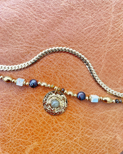 Solar Crest Necklace – Gold & Stone