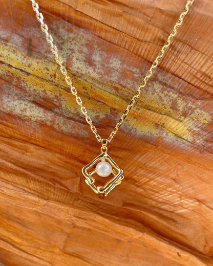 Cube Freshwater Pearl Necklace