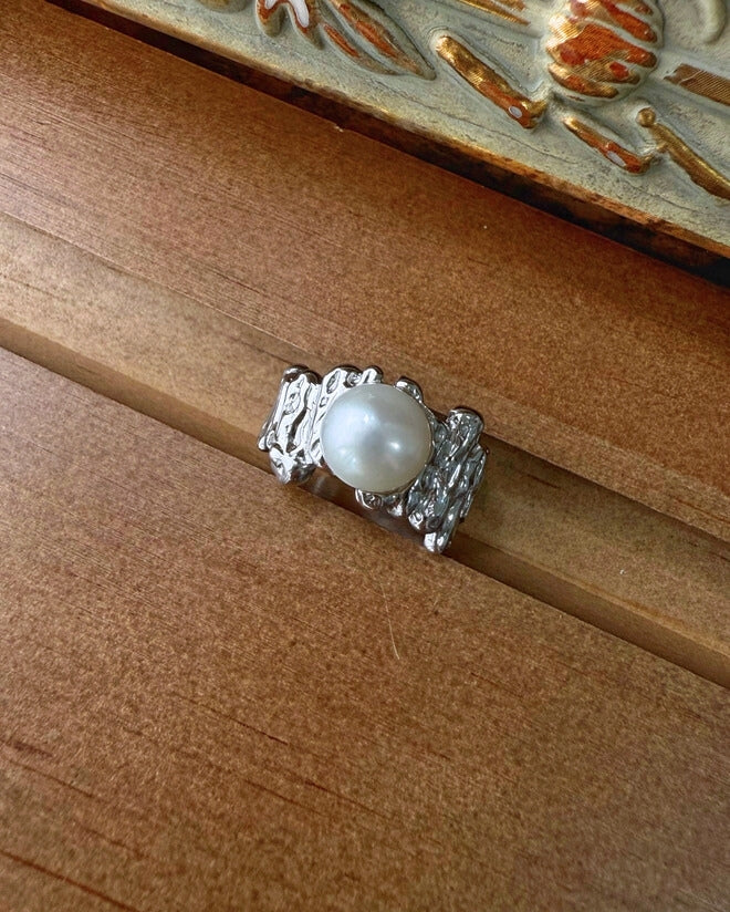 Pearl Rift Ring