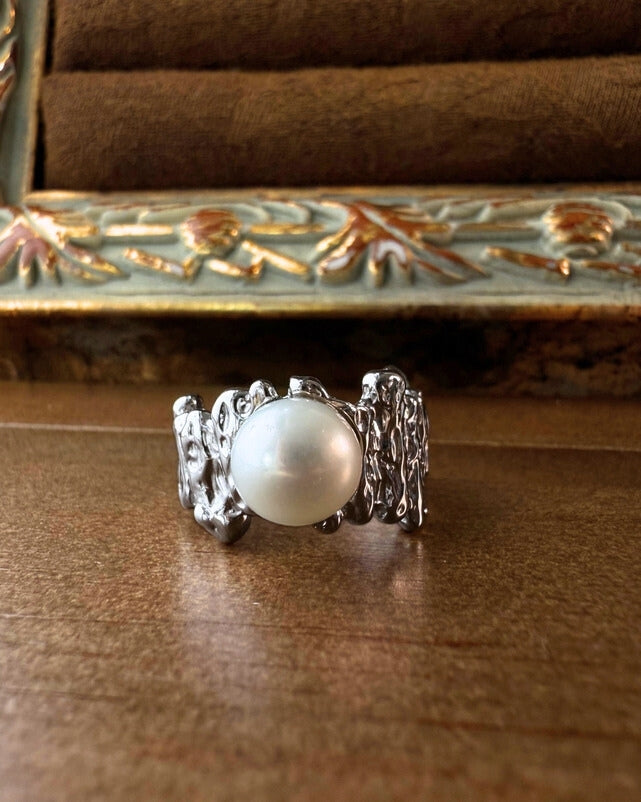 Pearl Rift Ring